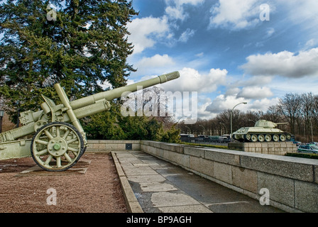 Canons and tanks on display at the Soviet war memorial Tiergarten Berlin Germany Stock Photo