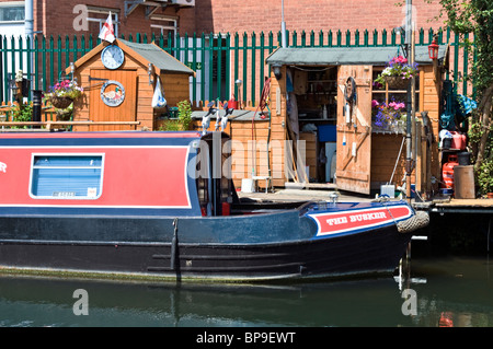 Longboat moored on the River Lee Navigation canal, Hertfordshire, United Kingdom Stock Photo