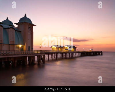 Penarth Pier, Vale of Glamorgan, South Wales, at dawn. Stock Photo