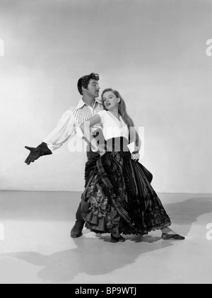 GENE KELLY, JUDY GARLAND, THE PIRATE, 1948 Stock Photo