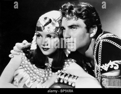 CLAUDETTE COLBERT, HENRY WILCOXON, CLEOPATRA, 1934 Stock Photo