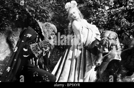 JEAN MARAIS, JOSETTE DAY, BEAUTY AND THE BEAST, 1946 Stock Photo