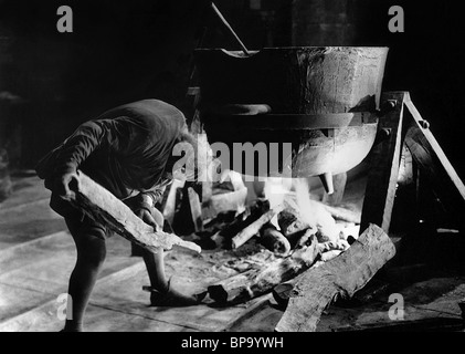 CHARLES LAUGHTON THE HUNCHBACK OF NOTRE DAME (1939) Stock Photo