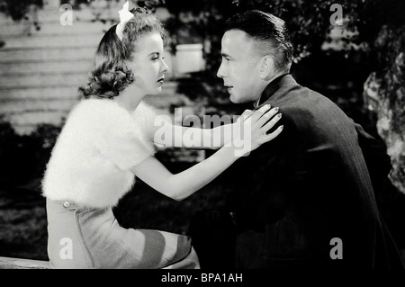 IDA LUPINO, HUMPHREY BOGART, HIGH SIERRA, 1941 Stock Photo