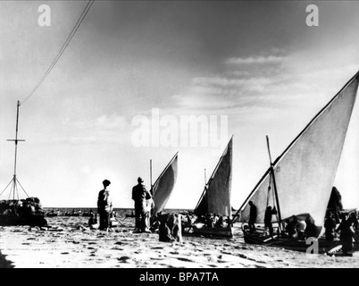 FISHING SCENE THE EARTH WILL TREMBLE; THE EARTH TREMBLES; LA TERRA TREMA: EPISODIO DEL MARE (1948) Stock Photo