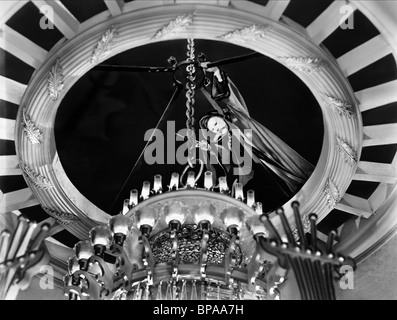 CLAUDE RAINS PHANTOM OF THE OPERA (1943) Stock Photo