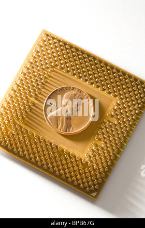 Computer CPU and dollar, concept of online ecommerce Stock Photo
