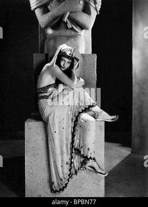THE MUMMY -1932 ZITA JOHANN Stock Photo - Alamy