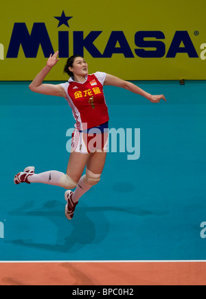 China's Wang Yimei spikes the ball against USA during their volleyball game Stock Photo