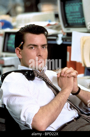 WALL STREET (1987) CHARLIE SHEEN, DARYL HANNAH WLS 032 Stock Photo - Alamy