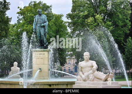 Fountain and statue of Admiral Bruat, commander during the Crimean War, in the park Champ de Mars at Colmar, Alsace, France Stock Photo