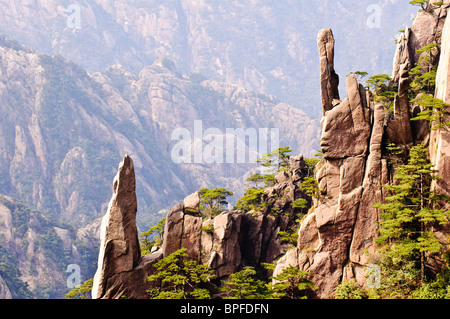 View of the mountains of Huang Shan (Mt. Huang), China Stock Photo