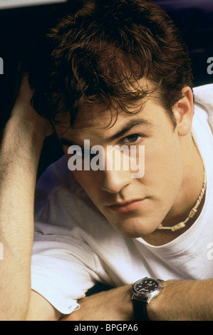 VARSITY BLUES JAMES VAN DER BEEK, PAUL WALKER Date: 1999 Stock Photo ...