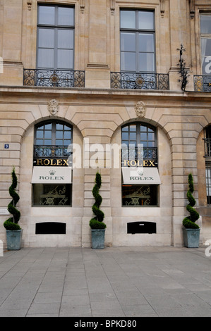 In Paris, a Rolex store on the most beautiful avenue in the world