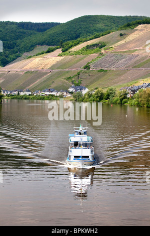 River Cruise on Mosel River near Zell, Mosel Valley, Germany Stock Photo