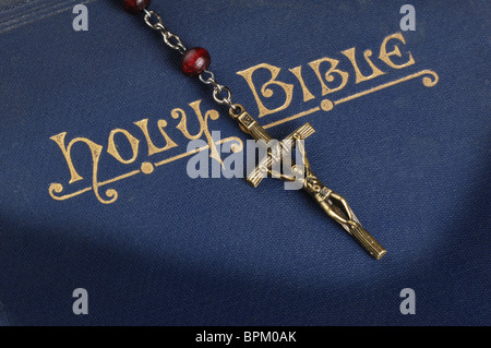 Bible with Rosary Beads - John Gollop Stock Photo