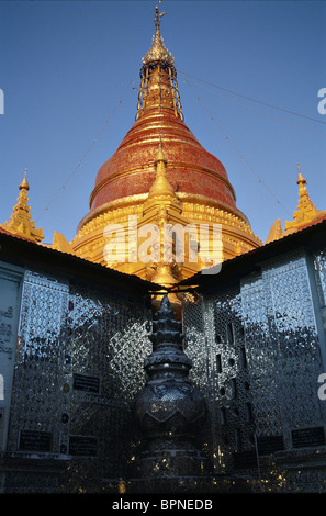 Su Taung Pyi Pagoda on Mandalay Hill Stock Photo