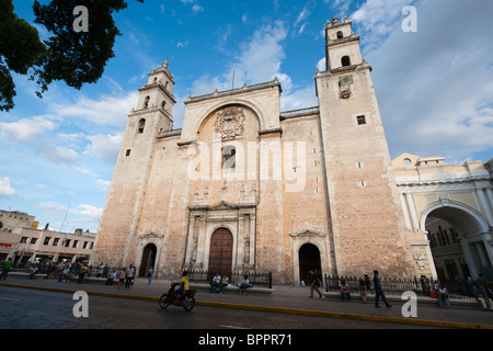 Cathedral  de San Ildefonso, Plaza Mayor, Merida, the Yucatan, Mexico Stock Photo