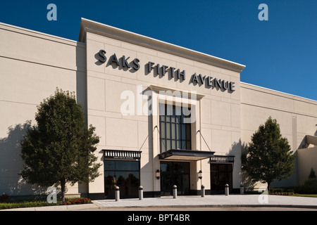 The Saks Fifth Avenue Off 5th retail outlet on 11th St NW in Washington DC,  United States Stock Photo - Alamy