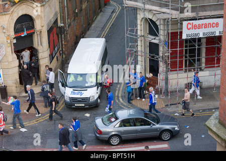 Glasgow Rangers fans riot in Manchester with Police after UEFA cup ...