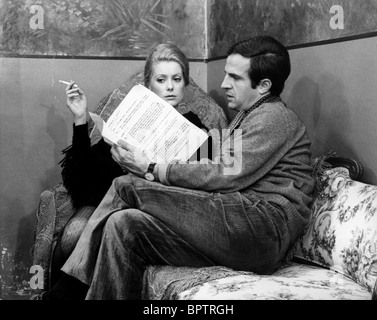 FRANCOIS TRUFFAUT & CATHERINE DENEUVE DIRECTOR & ACTRESS (1968) Stock Photo