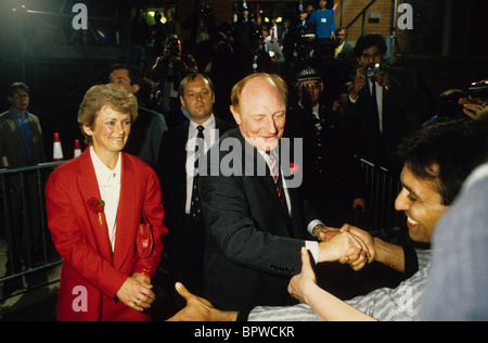 Labour party leader Neil Kinnock and his wife Glenys arriving at his Blackwood constituency on general election night 1987 Stock Photo