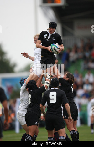 Line out during the Women's Rugby World Cup Final between England and New Zealand Stock Photo