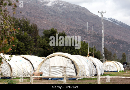 South Africa: Refugees from Zimbabwe are still staying in tents at the DeDoorns Refugee camp, Western Cape, Hex Valley Stock Photo