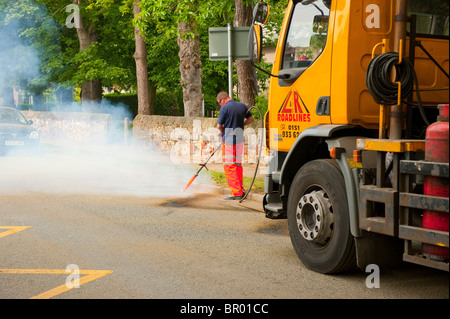 Thermal lance, burning off, road markings UK, thermoplastic material