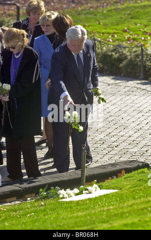 Members of the  Kennedy family visit John Kennedy's grave site at Arlington National Cemetery. Stock Photo