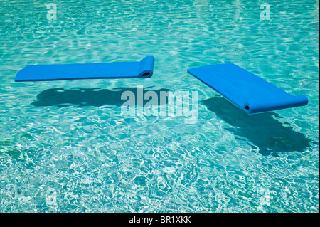 Australia, Queensland, Gold Coast, Surfer's Paradise. Poolside at the Palazzo Versace Resort. Stock Photo