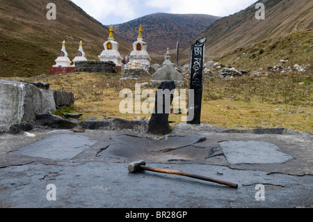 Tools and preparation area of Tibetan Buddhist sky burial grounds, Juli Monastery, Xinduqiao, Sichuan Province, China Stock Photo