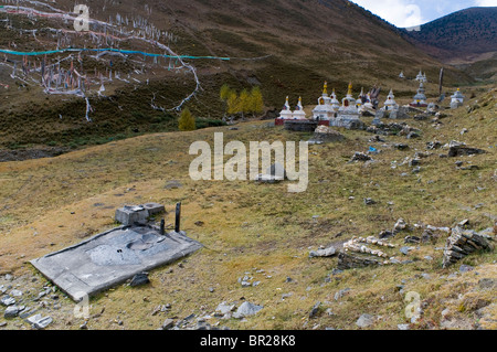 Preparation area of Tibetan Buddhist sky burial grounds, Juli Monastery, Xinduqiao, Sichuan Province, China Stock Photo