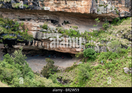 Aasvoelkrantz cave, Highmoor nature reserve, uKhahlamba Drakensberg Park, South Africa Stock Photo