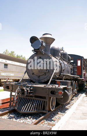 Steam locomotive at the Museo Nacional de los Ferrocarriles Mexicanos ...