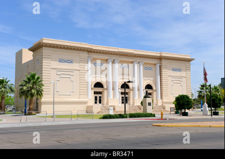 University of Arizona School of Medicine building downtown Phoenix ...