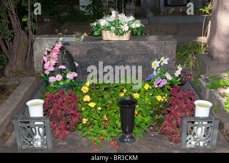 Grave of the Soviet Russian composer Dmitri Dmitriyevich Shostakovich (1906-1975) at Novodevichy Cemetery in Moscow, Russia Stock Photo