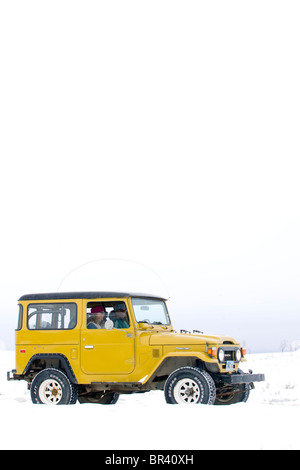 The classic FJ40 Toyota Land Cruiser - Carlassic