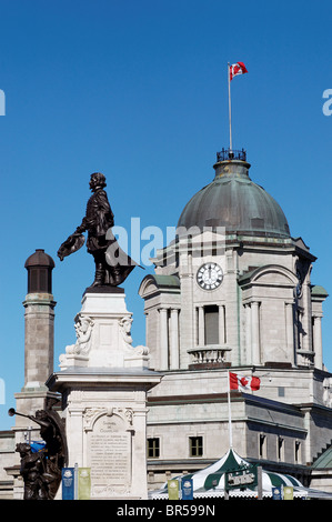 The old post office and Samuel Champlain in Quebec CIty Stock Photo