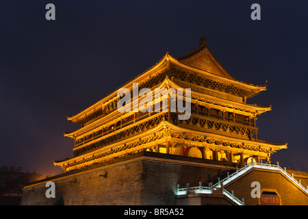 Night view of ancient Drum Tower, Xian, Shaanxi Province, China Stock Photo