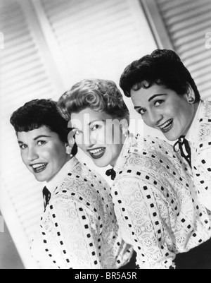 ANDREWS SISTERS - US vocal group from left Maxene, Patty and LaVerne Stock Photo