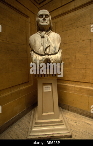 Bust of Benjamin Franklin in the Franklin Science Institute a science museum in Philadelphia Pennsylvania. Stock Photo