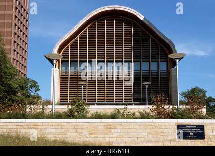 Yale University Kroon Hall. School of Forestry and Environmental Studies Building. Modern architecture of campus building. New Haven Connecticut, USA Stock Photo