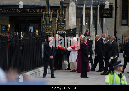 Pope Benedict XVI arrives at Westminster Abbey during his papal tour of Britain 2010, the first visit by a pontiff since 1982. Stock Photo