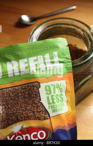 Eco Refill Kenco coffee packet reduces packaging material weight with no glass jar Stock Photo