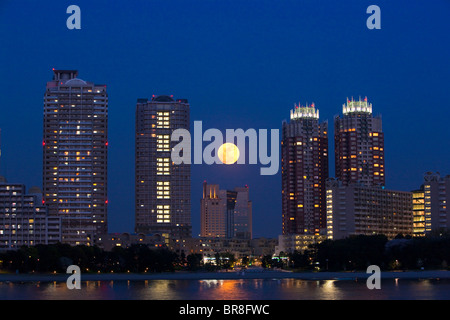 Full moon over Tokyo Stock Photo