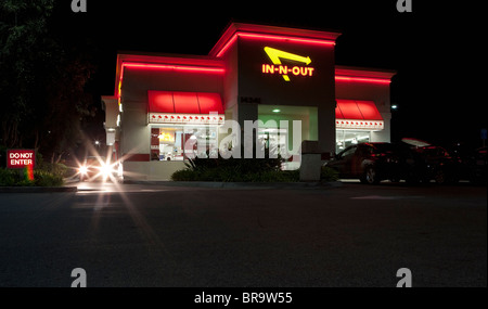 In-N-Out Burger Fast Food restaurant at night, Los Angeles, California, USA Stock Photo