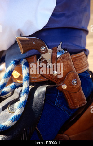 CLOSE-UP OF COWBOY GUN IN HOLSTER SHANIKO OREGON USA Stock Photo