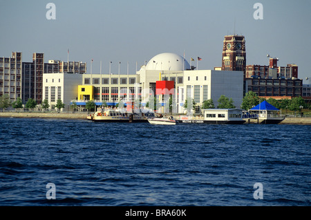 NEW JERSEY STATE ADVENTURE AQUARIUM ON DELAWARE RIVER WATERFRONT CAMDEN Stock Photo