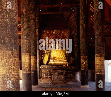 Interior of Wihan Nam Taem at Wat Phra That Luang, the oldest wooden building in Thailand, Lampang, Thailand, Southeast Asia Stock Photo